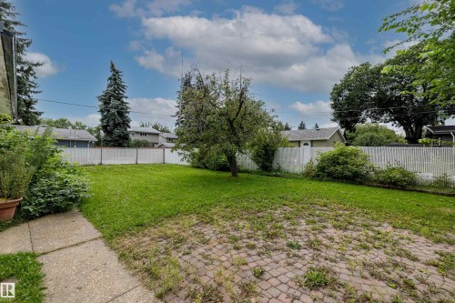 12107 40 Avenue Nw, Edmonton, AB 