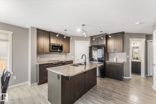 114 Hilldowns Drive, Spruce Grove, AB 