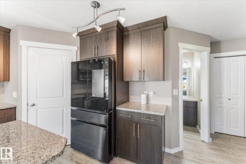 114 Hilldowns Drive, Spruce Grove, AB 