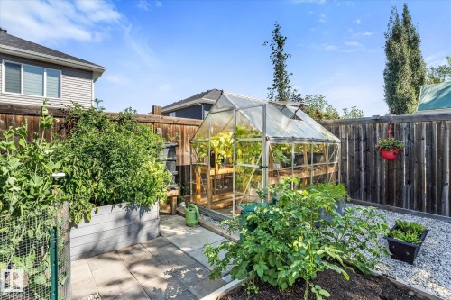 114 Hilldowns Drive, Spruce Grove, AB 