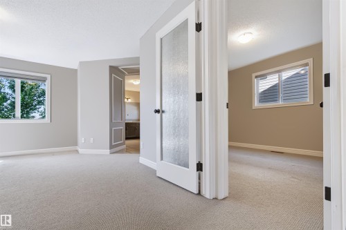 Neutral carpet flooring - 1420 158 Street Sw, Edmonton, AB 