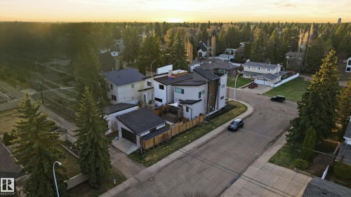 44B Valleyview Crescent Nw, Edmonton, AB 