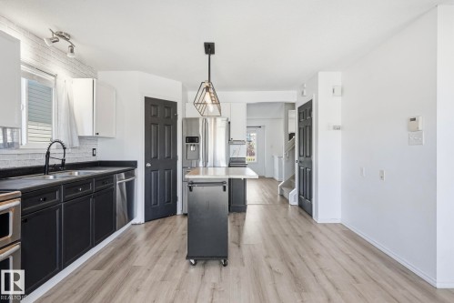 418 Keystone Way, Leduc, AB 
