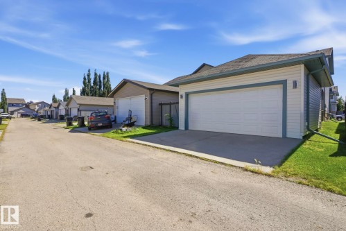 418 Keystone Way, Leduc, AB 