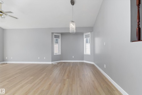 14707 33 Street Nw, Edmonton, AB 