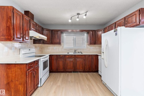 14707 33 Street Nw, Edmonton, AB 