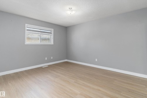 14707 33 Street Nw, Edmonton, AB 
