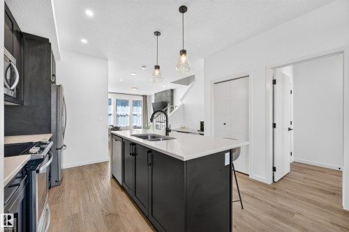 5310 22A Avenue Sw, Edmonton, AB 