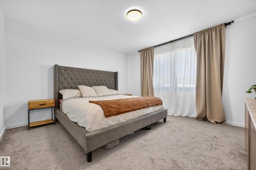 5310 22A Avenue Sw, Edmonton, AB 