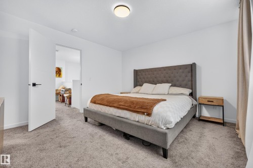 5310 22A Avenue Sw, Edmonton, AB 