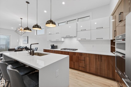 9108 64 Avenue Nw, Edmonton, AB 