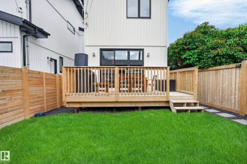 9108 64 Avenue Nw, Edmonton, AB 