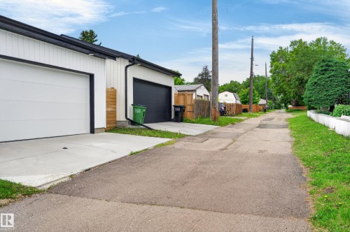 9108 64 Avenue Nw, Edmonton, AB 