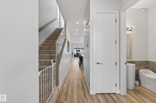 9108 64 Avenue Nw, Edmonton, AB 