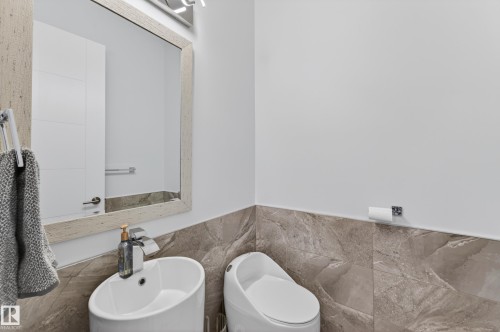 9108 64 Avenue Nw, Edmonton, AB 