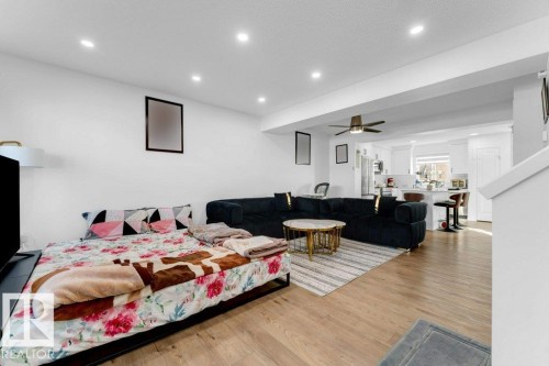 1183 Aster Boulevard Nw, Edmonton, AB - Indoor Photo Showing Bedroom