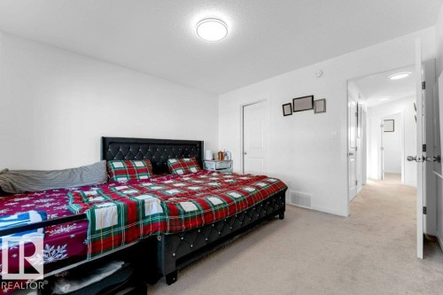 1183 Aster Boulevard Nw, Edmonton, AB - Indoor Photo Showing Bedroom