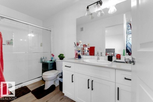 1183 Aster Boulevard Nw, Edmonton, AB - Indoor Photo Showing Bathroom