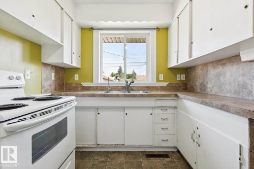16010 87 Avenue Nw, Edmonton, AB 