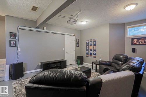 17468 89 Street Nw, Edmonton, AB 