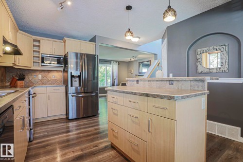17468 89 Street Nw, Edmonton, AB 