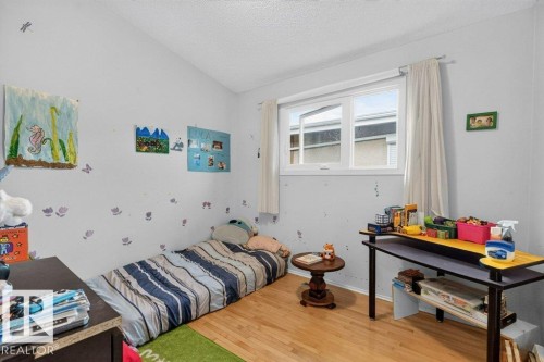 8308 68A Street Nw, Edmonton, AB 