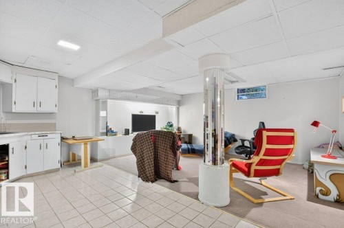 8308 68A Street Nw, Edmonton, AB 