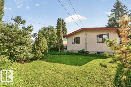 8308 68A Street Nw, Edmonton, AB 