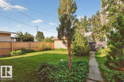 8308 68A Street Nw, Edmonton, AB 