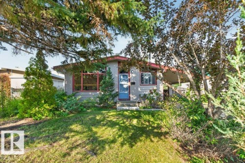 8308 68A Street Nw, Edmonton, AB 