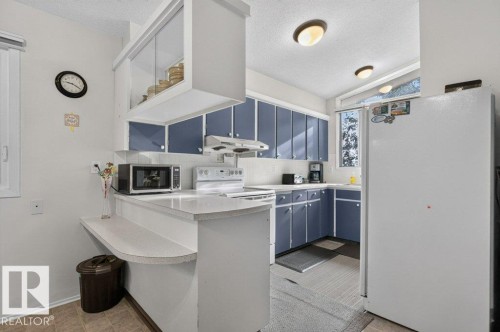 8308 68A Street Nw, Edmonton, AB 