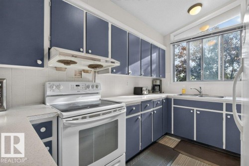 8308 68A Street Nw, Edmonton, AB 