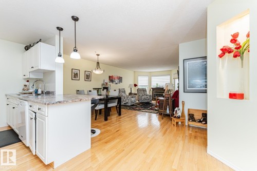 911 Rabbit Hill Road Nw, Edmonton, AB - Indoor Photo Showing Kitchen