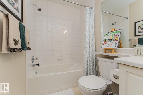 911 Rabbit Hill Road Nw, Edmonton, AB - Indoor Photo Showing Bathroom