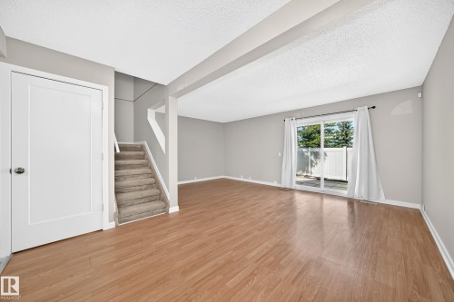 #40 2024 57 St Nw, Edmonton, AB 