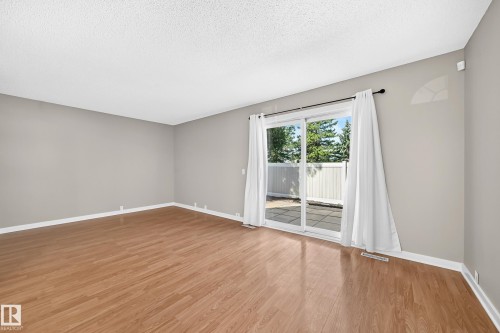 #40 2024 57 St Nw, Edmonton, AB 