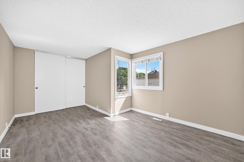 #40 2024 57 St Nw, Edmonton, AB 