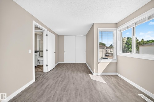 #40 2024 57 St Nw, Edmonton, AB 