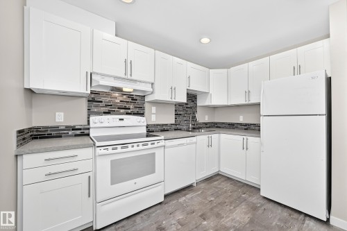 #40 2024 57 St Nw, Edmonton, AB 