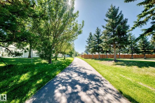 #40 2024 57 St Nw, Edmonton, AB 