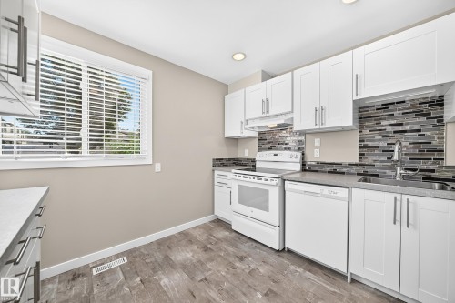#40 2024 57 St Nw, Edmonton, AB 