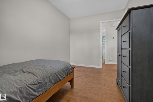 9562 81 Street Nw, Edmonton, AB - Indoor Photo Showing Bedroom