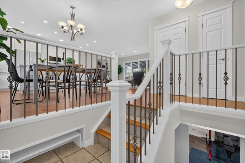 9562 81 Street Nw, Edmonton, AB - Indoor Photo Showing Other Room