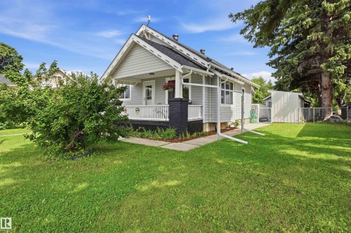 5232 51 Avenue, Mundare, AB 