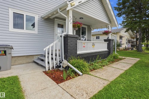 5232 51 Avenue, Mundare, AB 