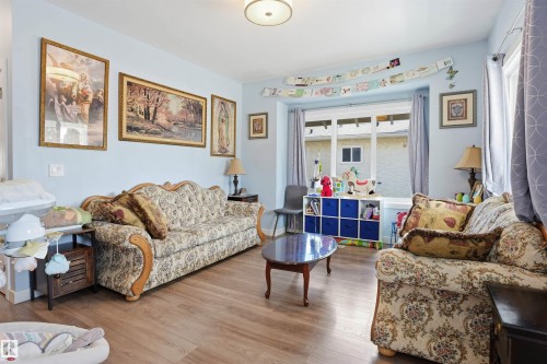 5232 51 Avenue, Mundare, AB 