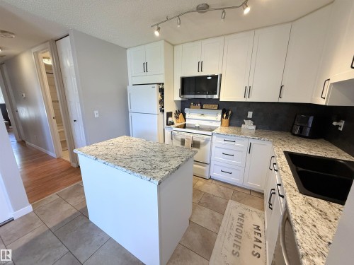10107 171A Avenue Nw, Edmonton, AB 