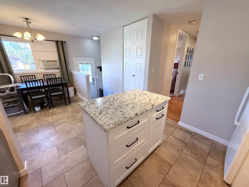 10107 171A Avenue Nw, Edmonton, AB 