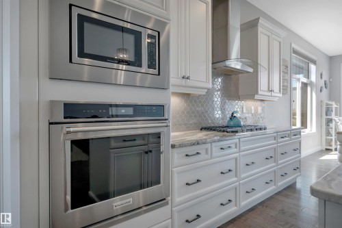 4232 8 Street Nw, Edmonton, AB 