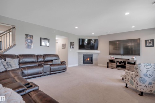 4232 8 Street Nw, Edmonton, AB 